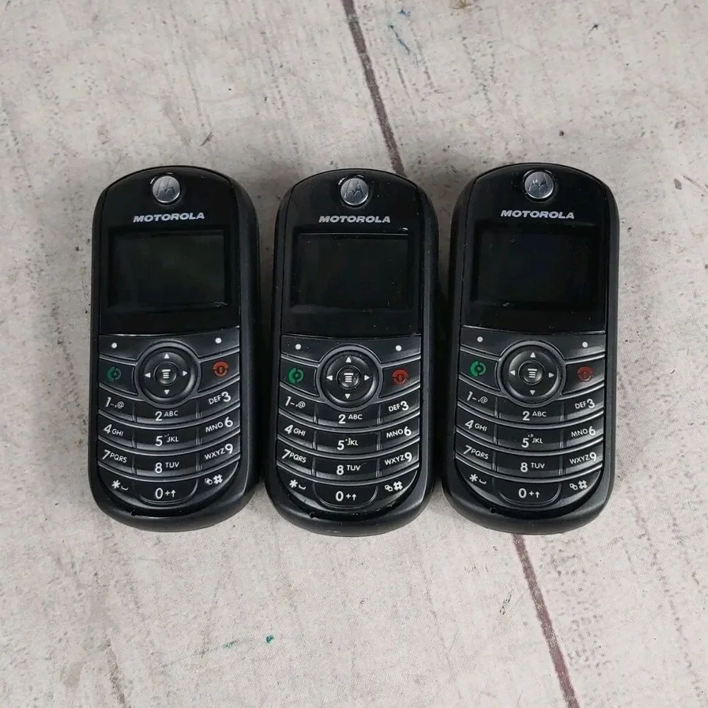 LOT OF 3 - Motorola C139 Black Candy Bar Cell Phones TESTED WORKING w/ Chargers